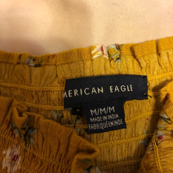 A floral tank top - Picture 3 of 3